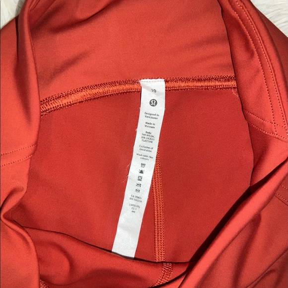 Lululemon *Like New* InStill HR Tight 25” - Picture 3 of 4